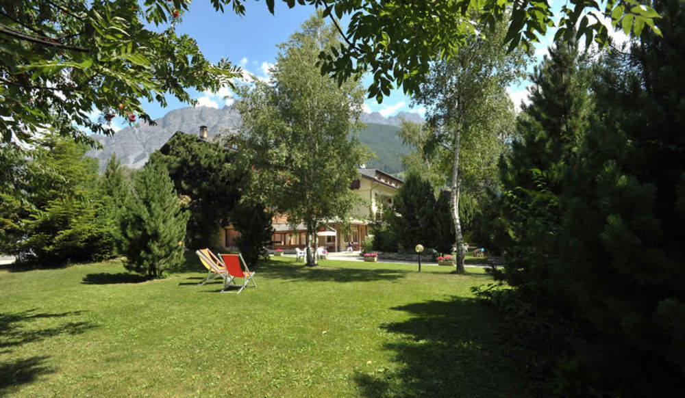 Meuble Sci Sport Hotel Bormio Exterior foto