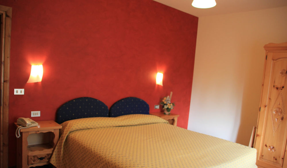 Meuble Sci Sport Hotel Bormio Exterior foto